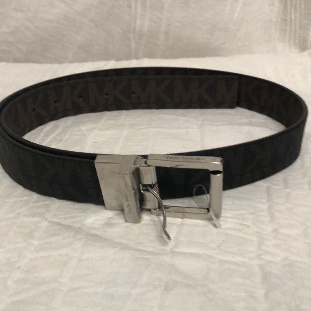 Michael Kors Reversible Signature Belt NWOT size L/ XL